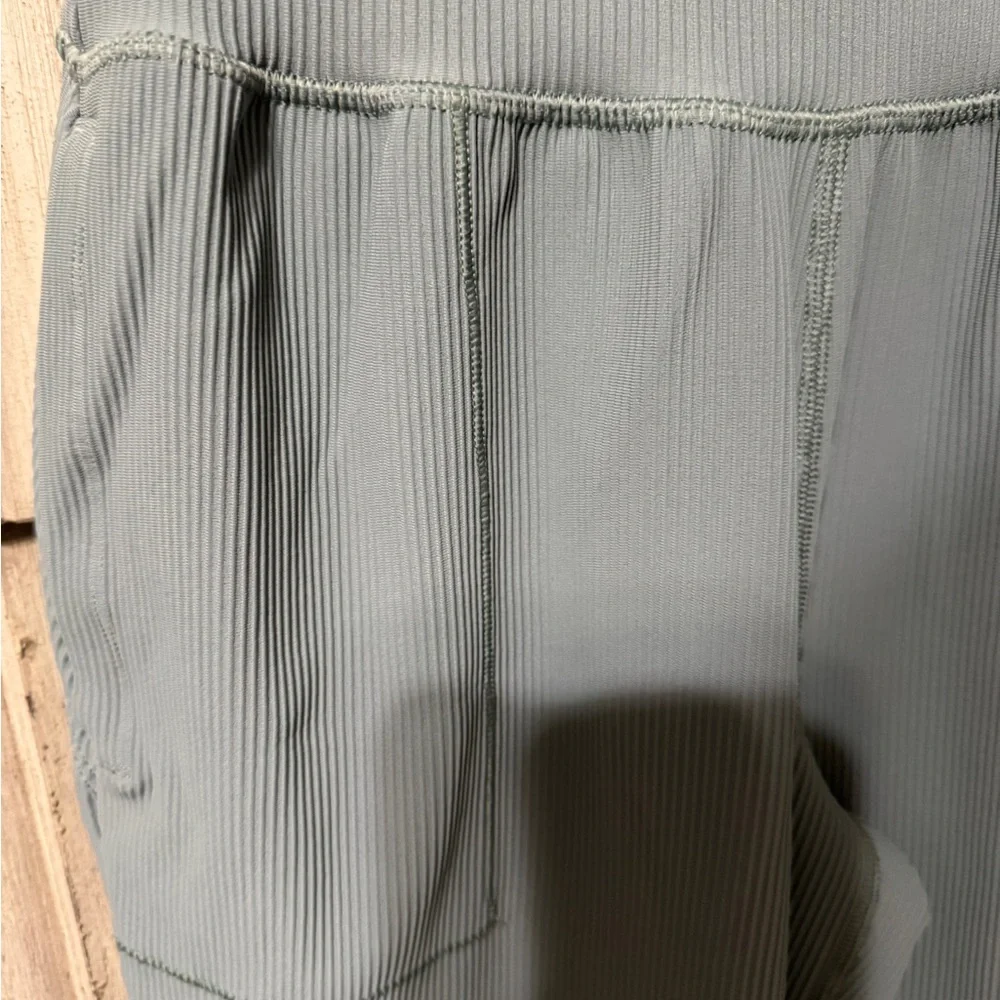 Athleta salutation stash joggers - Picture 4 of 4